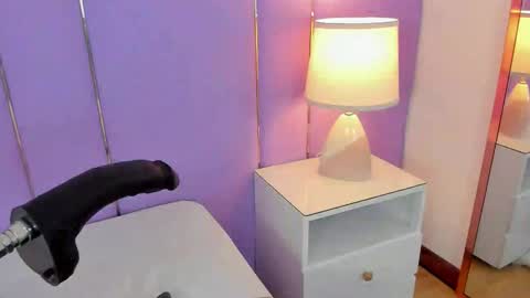 Sophy online show from 11/25/25, 11:54