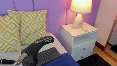 Snapshot of sophyruiz_ chatting on 04/08/26, 11:43 Sophy online show from 04/08/26, 11:43