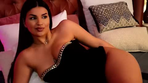 Snapshot of sophyssecret chatting on 03/11/26, 02:06 SophysSecret online show from 03/11/26, 02:06