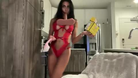 Snapshot of soprettyithurts69 chatting on 11/04/25, 11:48 soprettyithurts69 online show from 11/04/25, 11:48