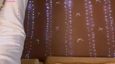 Snapshot of sorabl chatting on 03/26/26, 12:33 Sora online show from 03/26/26, 12:33