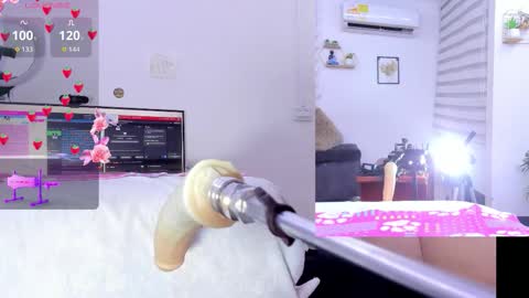 Soraya online show from 10/19/25, 09:10