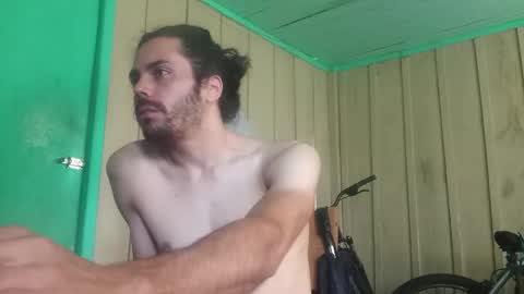 Snapshot of sordauq chatting on 10/16/25, 02:18 Siemaco online show from 10/16/25, 02:18