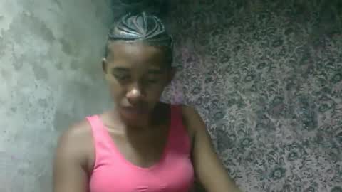 Snapshot of soriettezah chatting on 02/18/26, 08:05 soriettezah online show from 02/18/26, 08:05