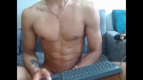 businessman online show from 04/15/26, 08:31