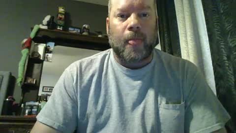 Snapshot of soro00421 chatting on 03/10/25, 08:45 soro00421 online show from 03/10/25, 08:45