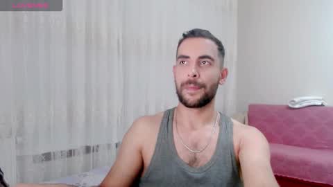 luis online show from 11/30/25, 09:19