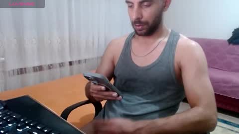 luis online show from 12/15/25, 09:30