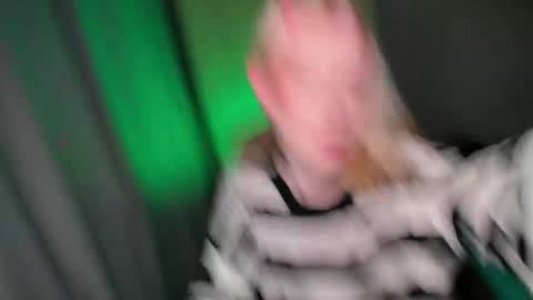 soska_albinosk online show from 01/08/26, 12:40