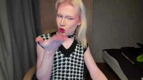 soska_albinosk online show from 01/15/26, 08:01