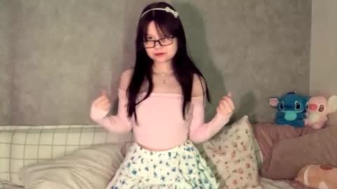 lily online show from 11/02/25, 05:59