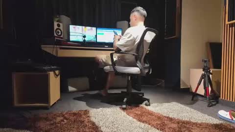 Snapshot of soulmanager69 chatting on 03/02/25, 05:23 soulmanager69 online show from 03/02/25, 05:23