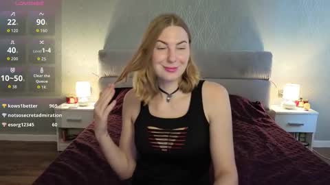 Snapshot of soulmategirl chatting on 12/02/25, 10:09 SoulMate online show from 12/02/25, 10:09