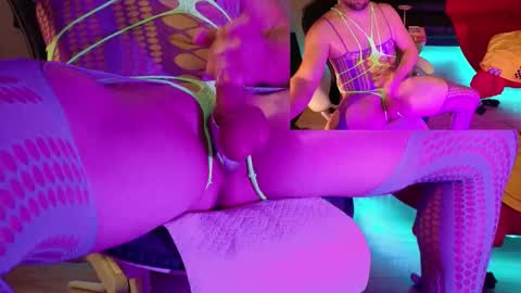 Snapshot of soundingslutslave chatting on 11/09/25, 06:33 soundingslutslave online show from 11/09/25, 06:33