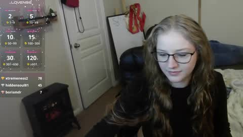 Snapshot of southerbunny chatting on 12/13/24, 10:41 Bunnydathug online show from 12/13/24, 10:41