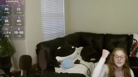 Snapshot of southerbunny chatting on 02/09/25, 02:18 Bunnydathug online show from 02/09/25, 02:18