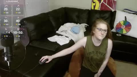 Snapshot of southerbunny chatting on 02/11/25, 10:15 Bunnydathug online show from 02/11/25, 10:15