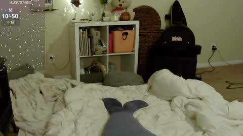 Snapshot of southerbunny chatting on 10/05/25, 10:02 Bunnydathug online show from 10/05/25, 10:02