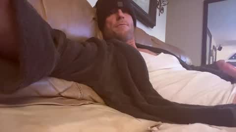 Snapshot of southern_guy_69 chatting on 01/15/25, 02:46 southern_guy_69 online show from 01/15/25, 02:46