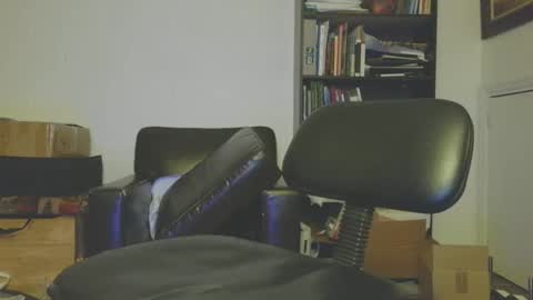 Snapshot of southernblueyes chatting on 04/15/26, 08:31 Southernblueyes online show from 04/15/26, 08:31