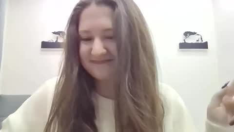 Snapshot of sovagloomy chatting on 10/31/25, 05:03 sovagloomy online show from 10/31/25, 05:03