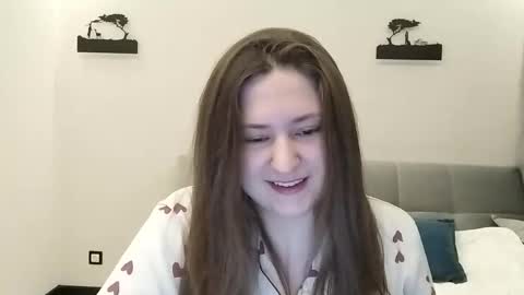 Snapshot of sovagloomy chatting on 11/21/25, 07:45 sovagloomy online show from 11/21/25, 07:45