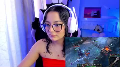 Lili online show from 01/27/25, 04:54