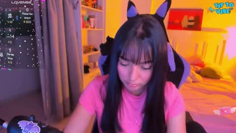 Lili online show from 11/27/25, 01:07