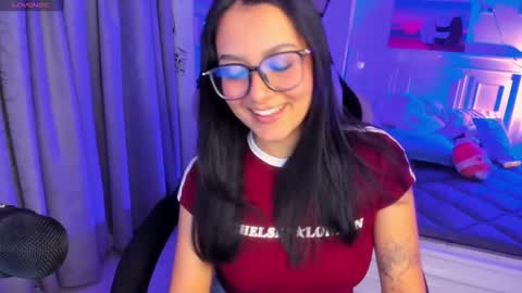 Lili online show from 12/04/25, 11:02