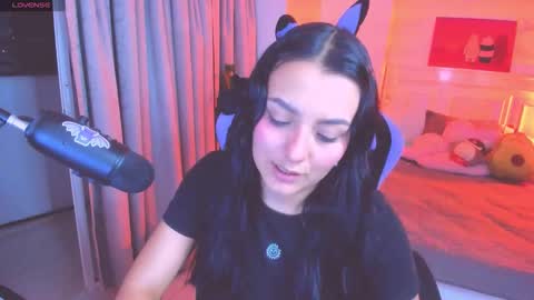 Lili online show from 02/19/26, 11:45