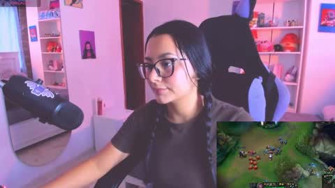 Lili online show from 05/28/26, 04:26