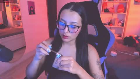Snapshot of soy___lili chatting on 06/24/26, 03:05 Lili online show from 06/24/26, 03:05