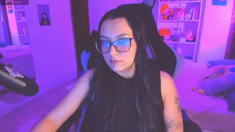 Snapshot of soy___lili chatting on 07/18/26, 02:27 Lili online show from 07/18/26, 02:27