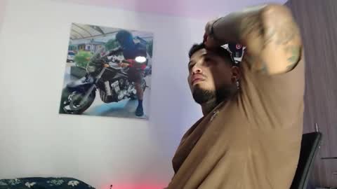 soy_apolo online show from 09/23/25, 04:32