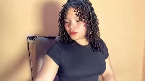 Snapshot of soy_jacky18 chatting on 12/21/25, 06:42 Jacky online show from 12/21/25, 06:42