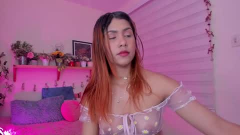 Sarah Valentina online show from 02/11/25, 09:53