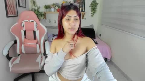 Sarah Valentina online show from 10/02/25, 11:39