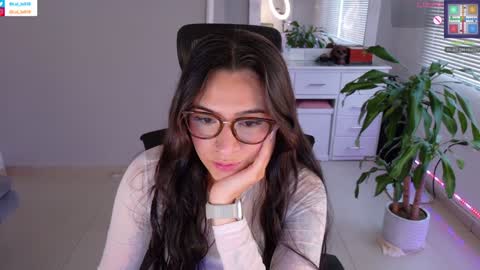 Luisa    online show from 01/25/25, 10:39