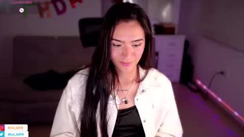 Luisa    online show from 03/06/25, 12:21