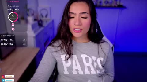 Luisa    online show from 10/21/25, 07:36