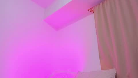 Instagram Soyamandaa  1 online show from 11/21/25, 11:47