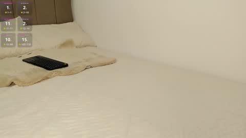 Snapshot of soyamandaa chatting on 03/23/26, 02:37 Instagram Soyamandaa 1 online show from 03/23/26, 02:37