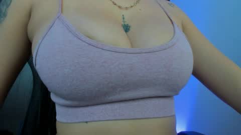 Snapshot of soycinthya_r chatting on 06/03/26, 07:41 CINTHYA online show from 06/03/26, 07:41