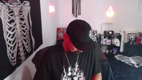 Snapshot of soyelcarlitos chatting on 04/22/26, 09:16 El Carlitos online show from 04/22/26, 09:16
