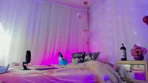 Snapshot of soyemi_ chatting on 01/06/25, 01:42 25 online show from 01/06/25, 01:42