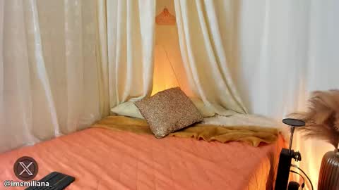 Snapshot of soyemi_ chatting on 10/01/25, 10:16 25 online show from 10/01/25, 10:16