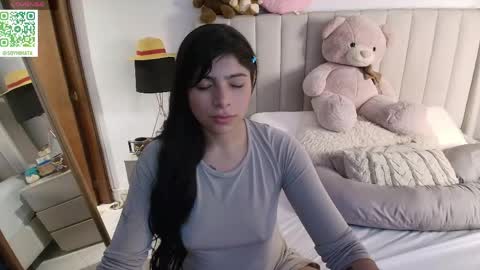 Snapshot of soyhinata__ chatting on 05/15/26, 01:12 Adeline independent model online show from 05/15/26, 01:12