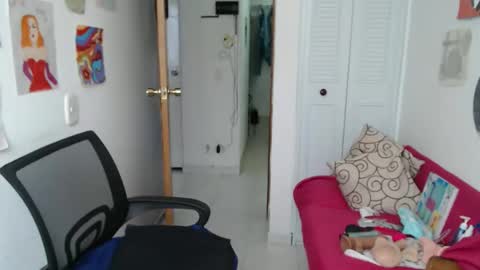 Nana Bela  online show from 11/26/25, 03:57