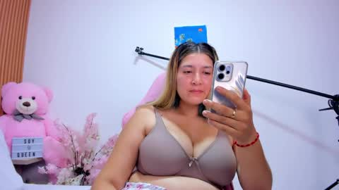 Snapshot of soyqeen chatting on 05/09/26, 04:06 SoyQueen online show from 05/09/26, 04:06