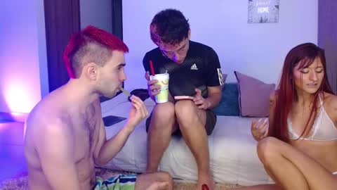 Snapshot of soysilvanna_ chatting on 03/19/26, 05:00 online show from 03/19/26, 05:00